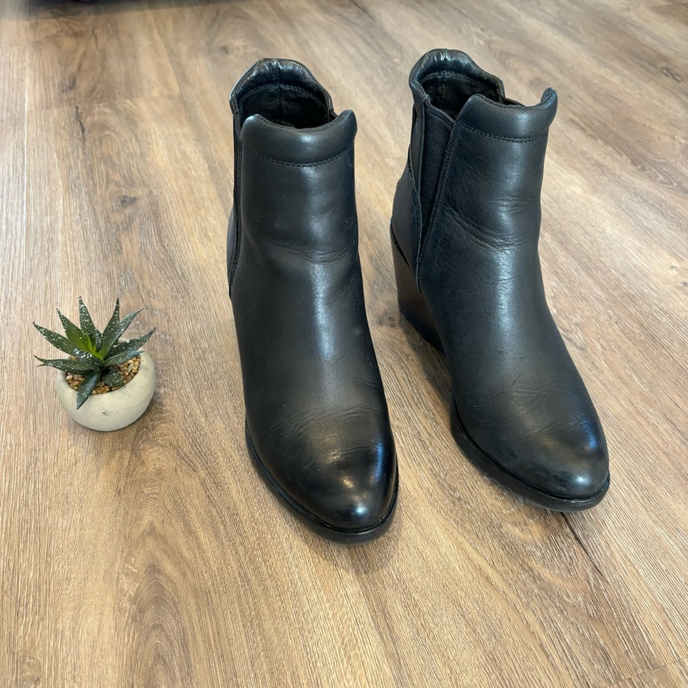 Witchy Black Wedge Chelsea Ankle Boots - Women - Picture 3 of 8